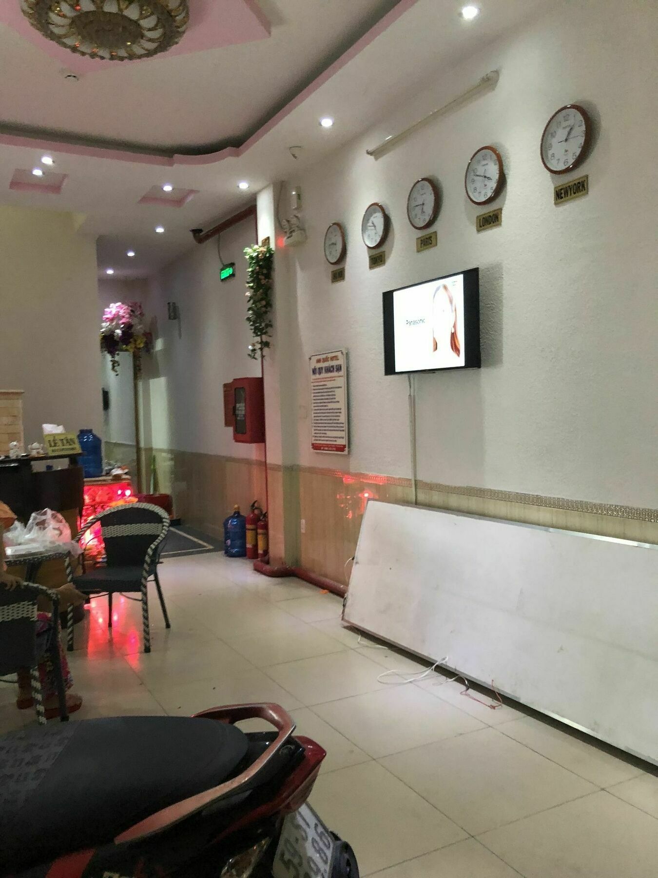Oyo 395 Anh Quoc Hotel Ho Chi Minh City Exterior photo